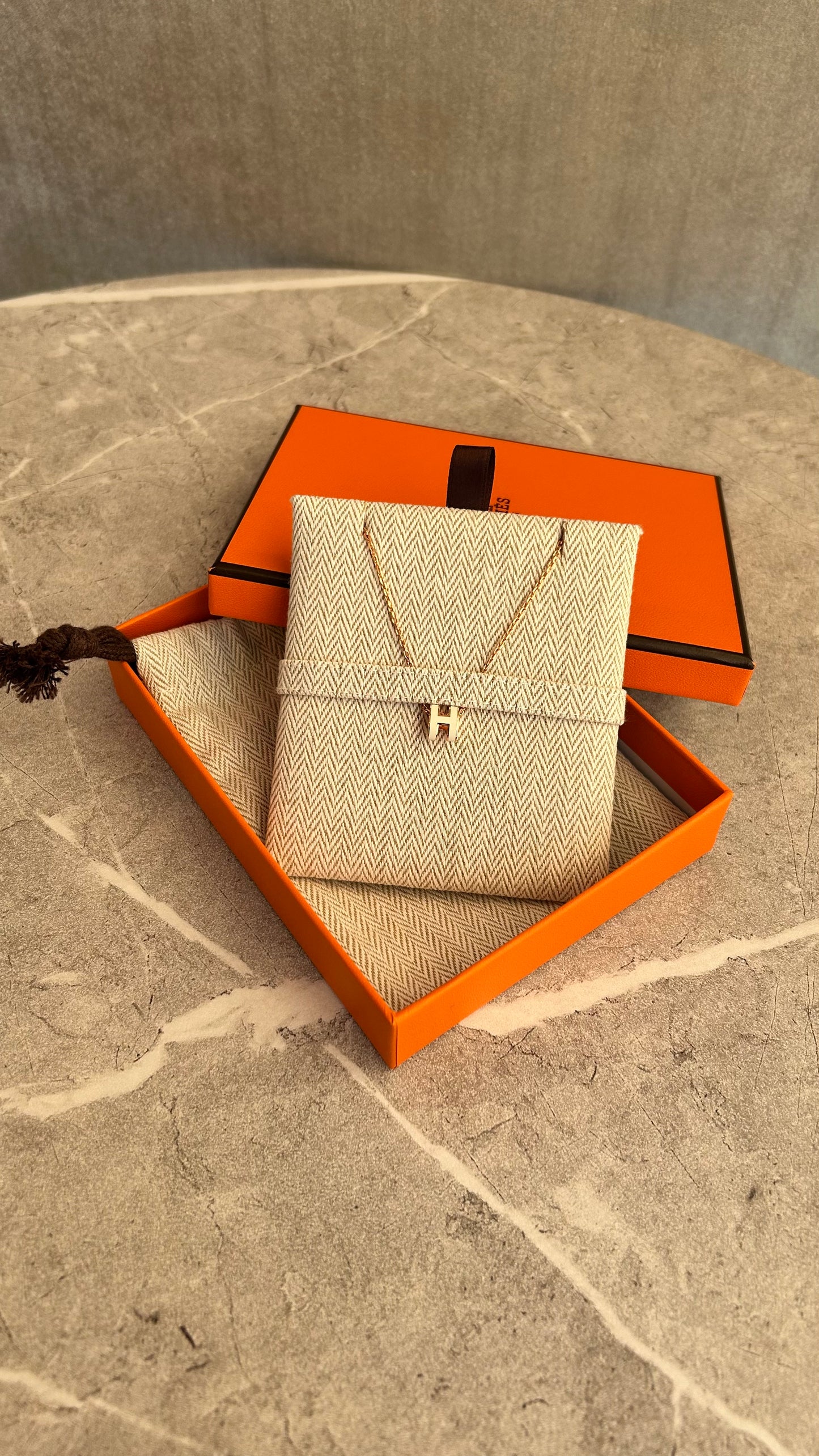 HERMES ポップHネックレスミニ ホワイト#756