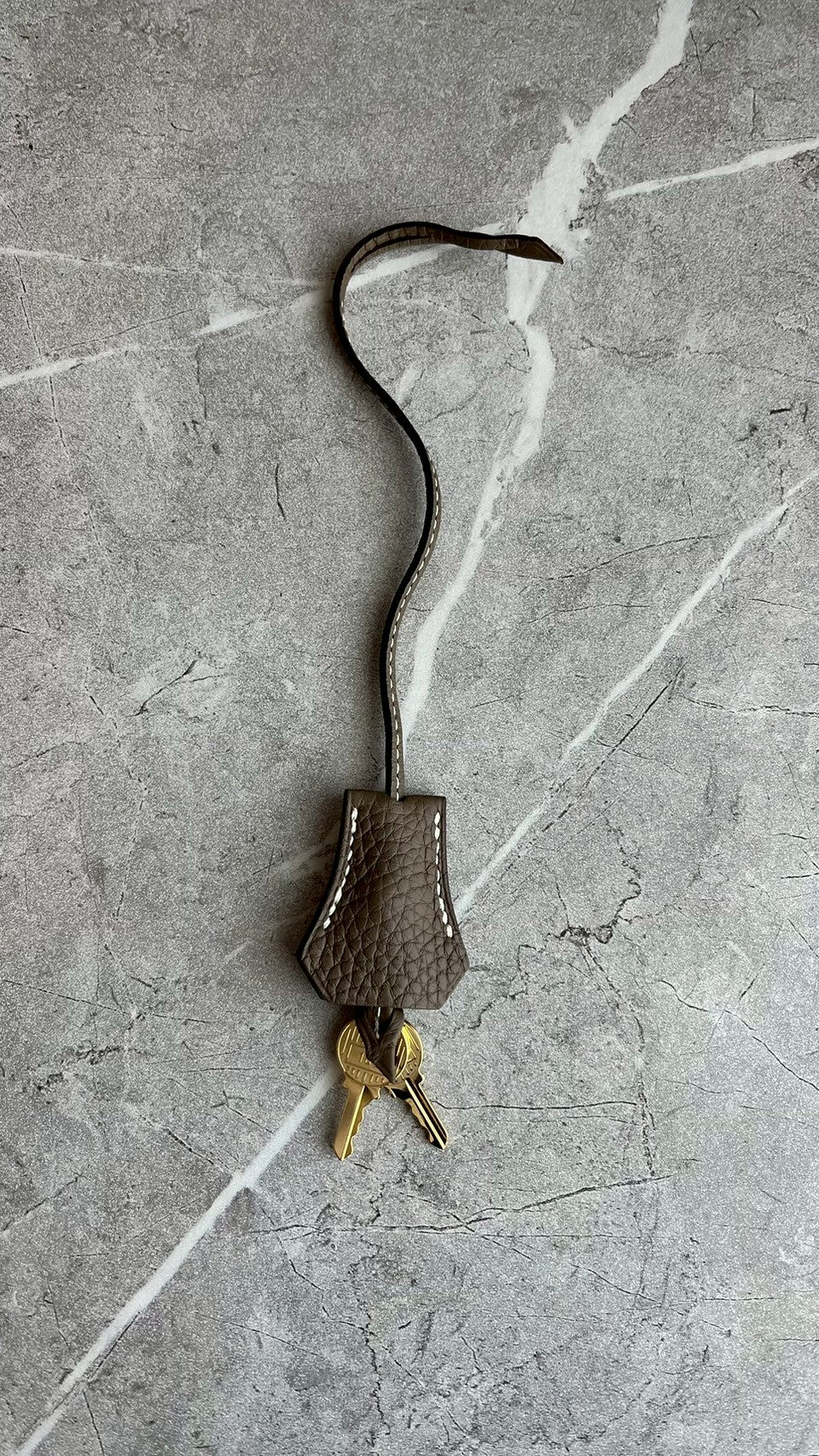 ボリード31/エトゥープ/ゴールド金具 #1180