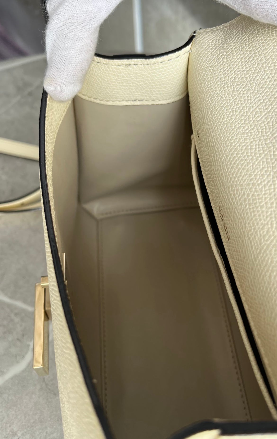 Valextra イジィデミニ#1227