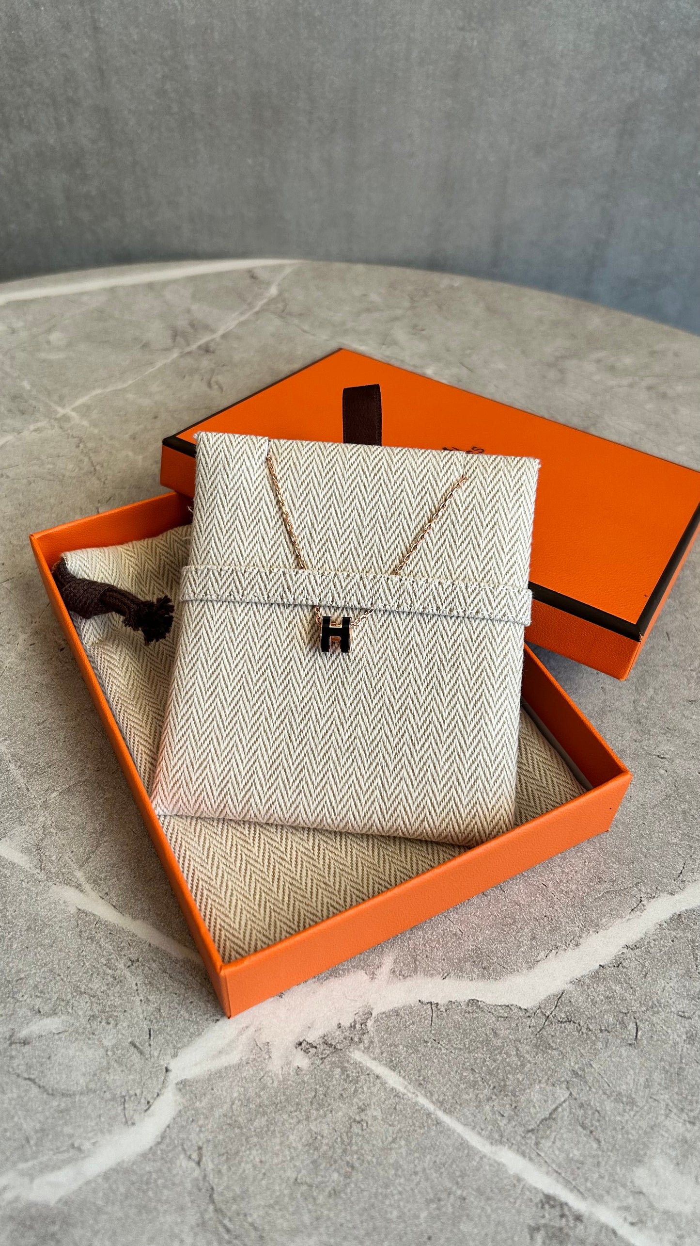 HERMES ポップHネックレスミニ ノワール#760