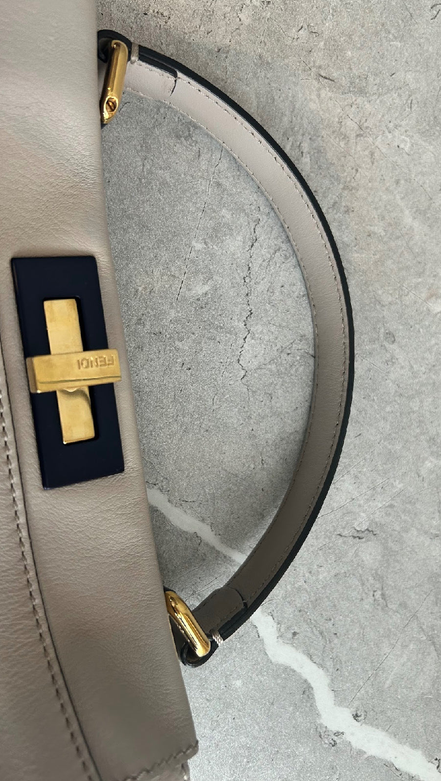 【FENDI】ピーカブー/ピンクベージュ系/ゴールド金具 #1323