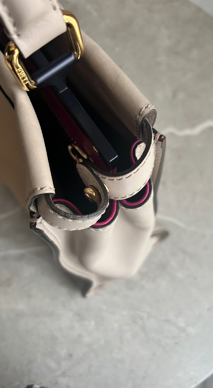 【FENDI】ピーカブー/ピンクベージュ系/ゴールド金具 #1323