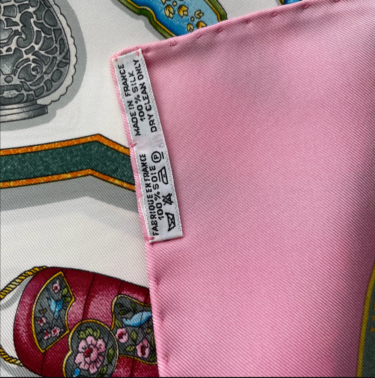 HERMES　カレ　90　香水瓶　＃2560