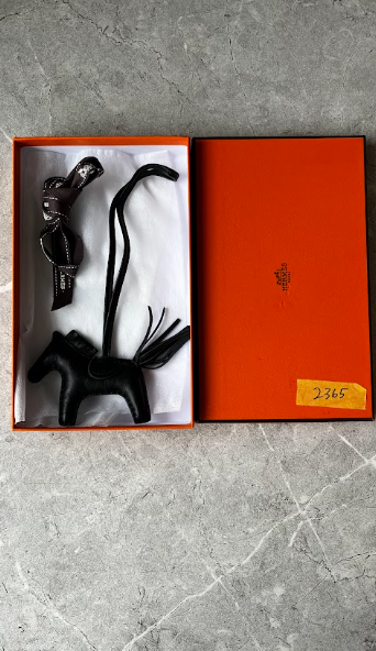 HERMES ロデオ PM ノワール #2365
