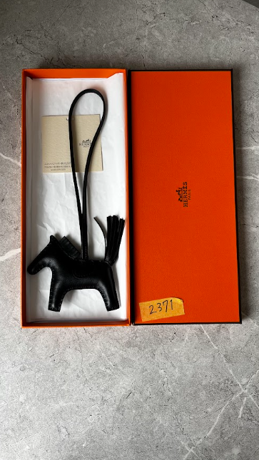 HERMES ロデオ PM ノワール #2371
