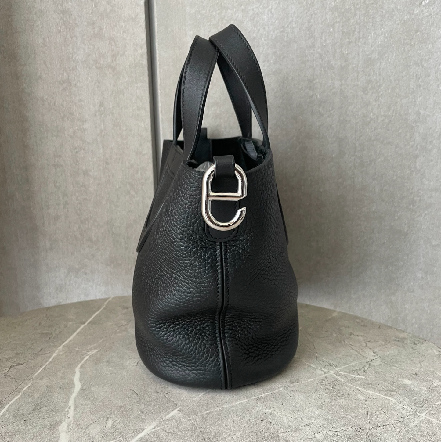2574 / HERMES / インザループ / PM / ノワール