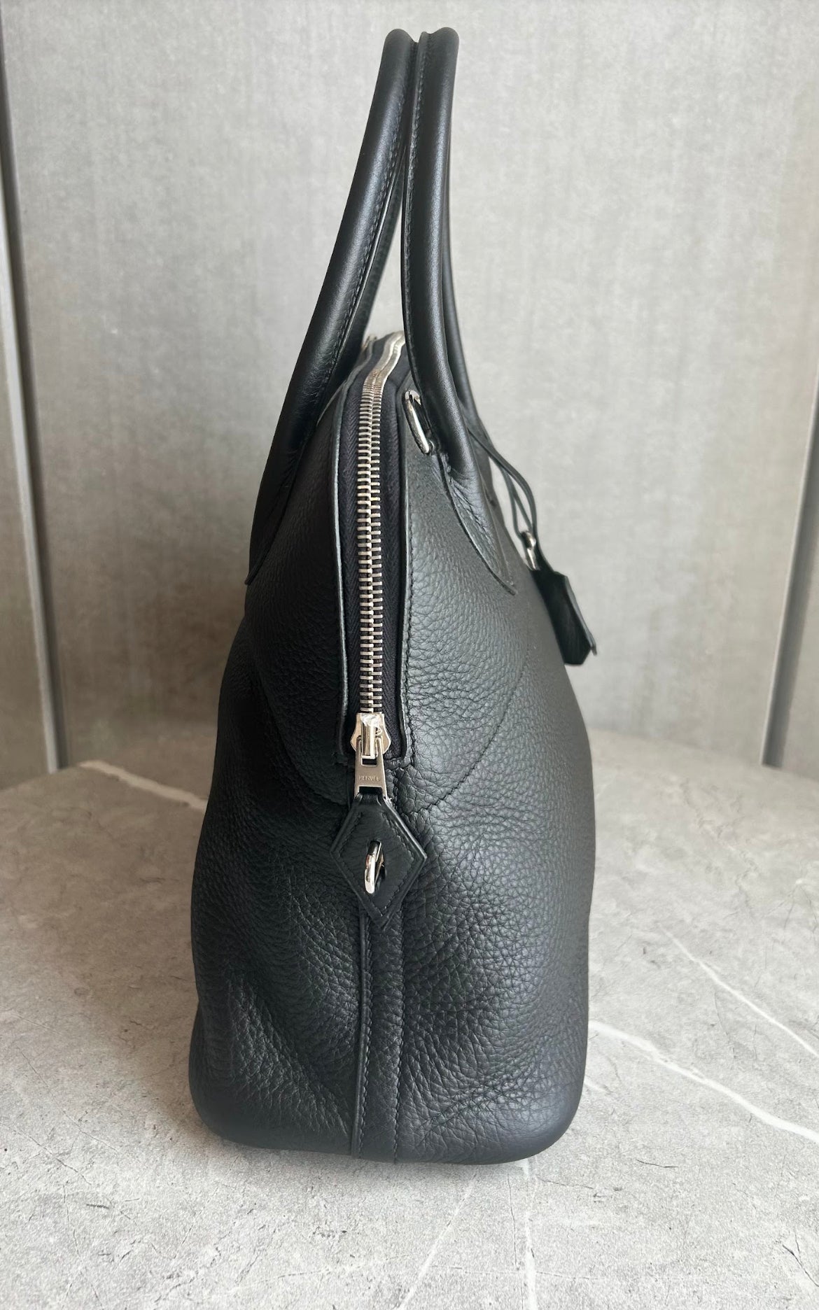 [HERMES] Kelly To Go Noir Gold Hardware