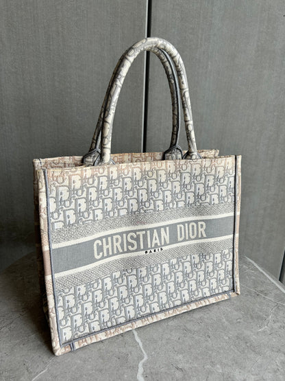 【Dior】ブックトート ミディアム ホワイト×グレー#271