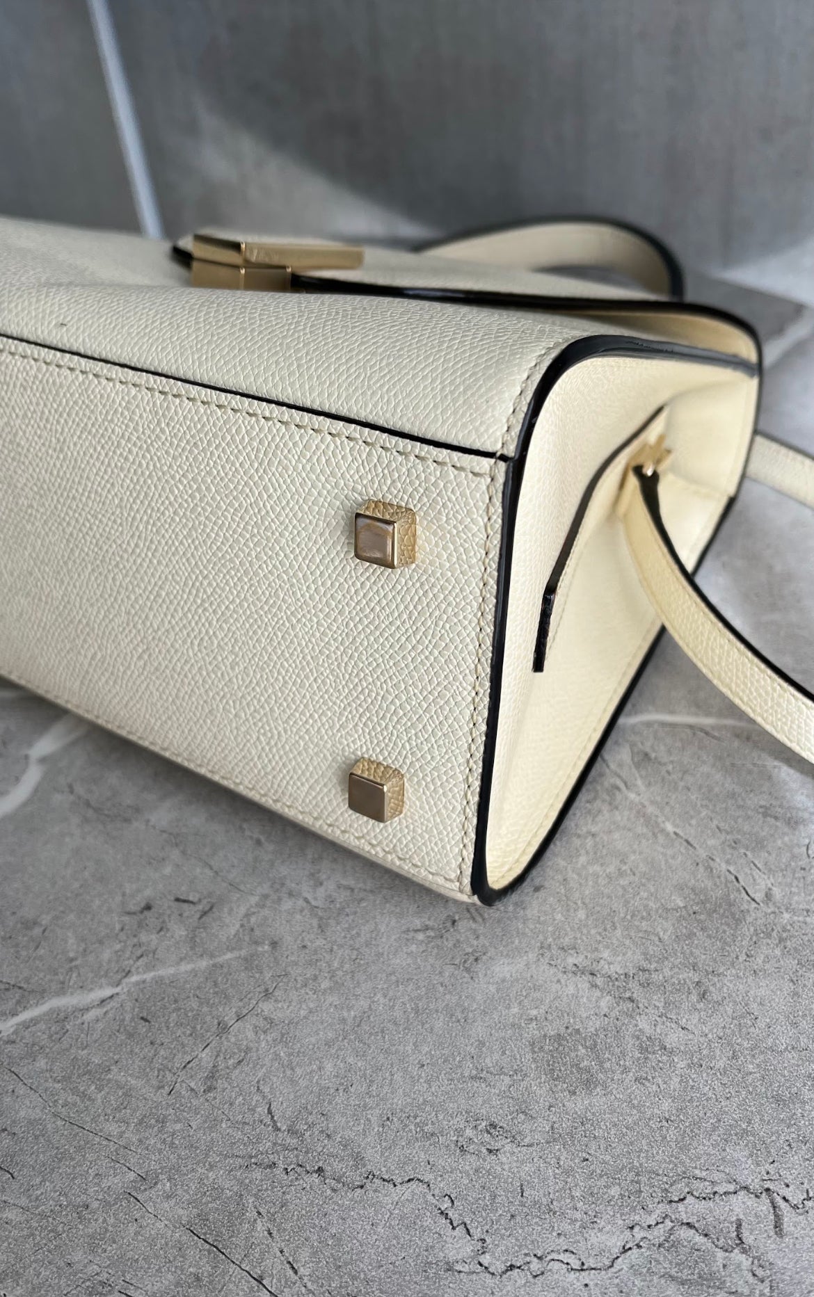 Valextra イジィデミニ#1227