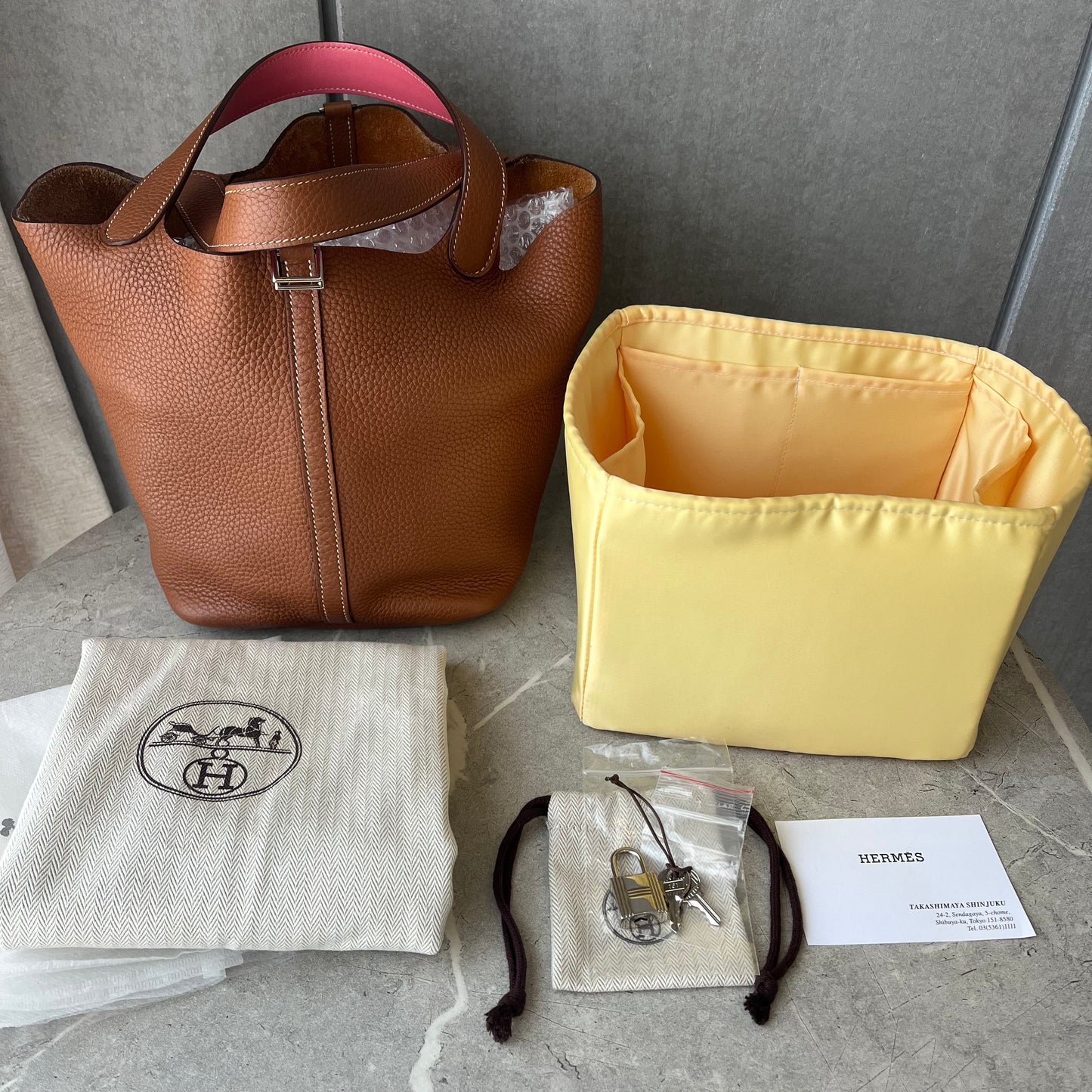 HERMES ピコタンロックMM ゴールド#2578