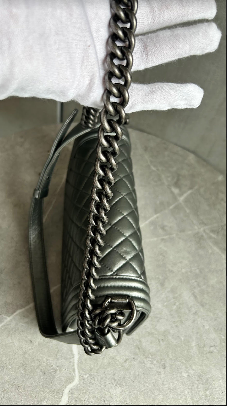 シャネル　ボーイ　シェブロン　シルバー金具 シャネルボーイシェブロンシルバー金具