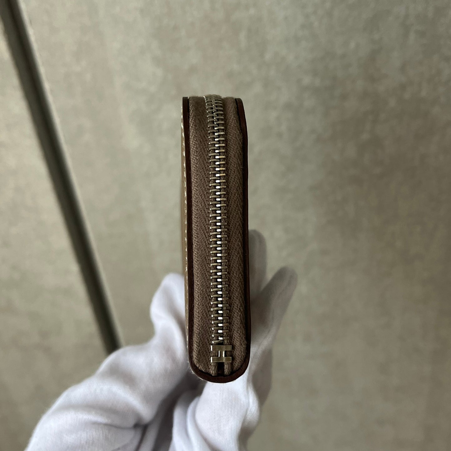 HERMES ジップアンドゴーコンパクト エトゥープ#2601