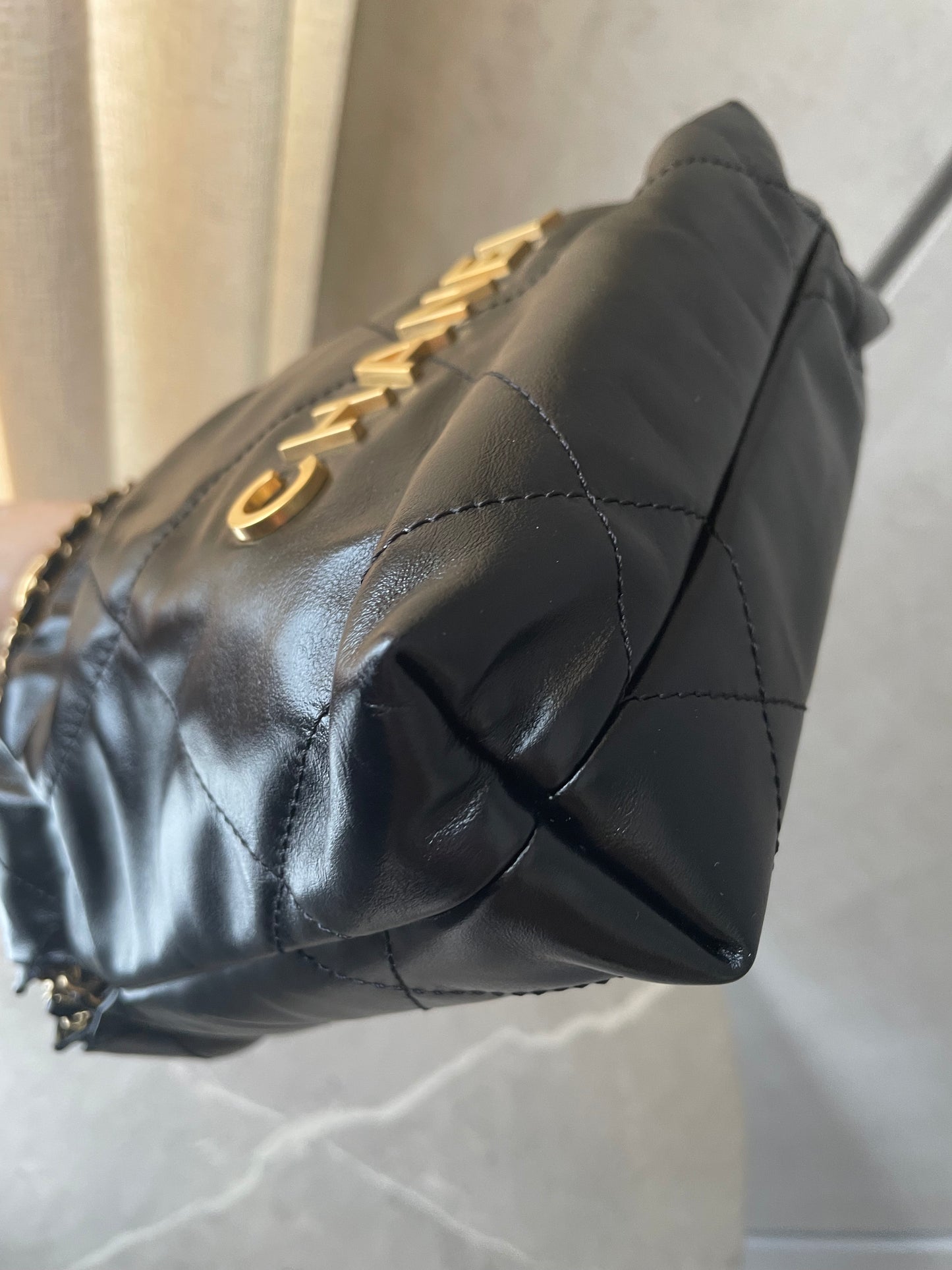 CHANEL CHANEL22 ミニ ノワール #2676