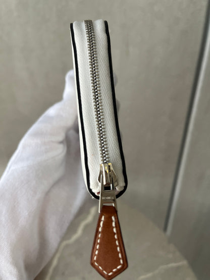 HERMES シルクイン/コンパクト ニューホワイト  #2704